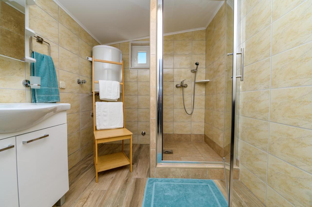 Krcina Holiday Home Cres Eksteriør bilde